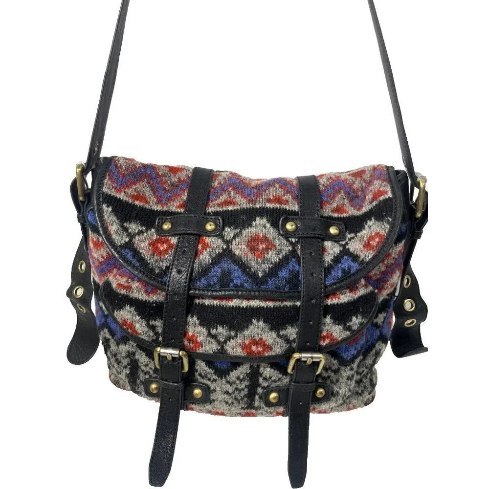 BADGLEY MISCHKA Mark + James purse saddle bag crossbody